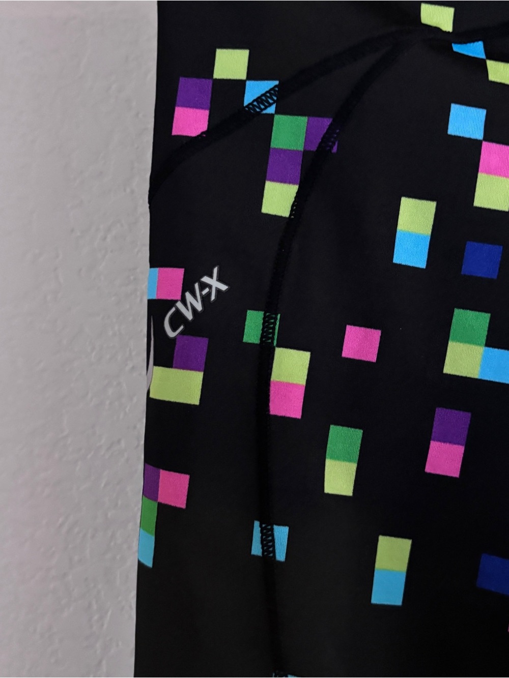 CW-X Pixel Print Compression Leggings Size M Y2K Retro Athletic - Picture 3 of 8